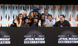 star-wars-celebretion-mandolarian-ahsoka-1