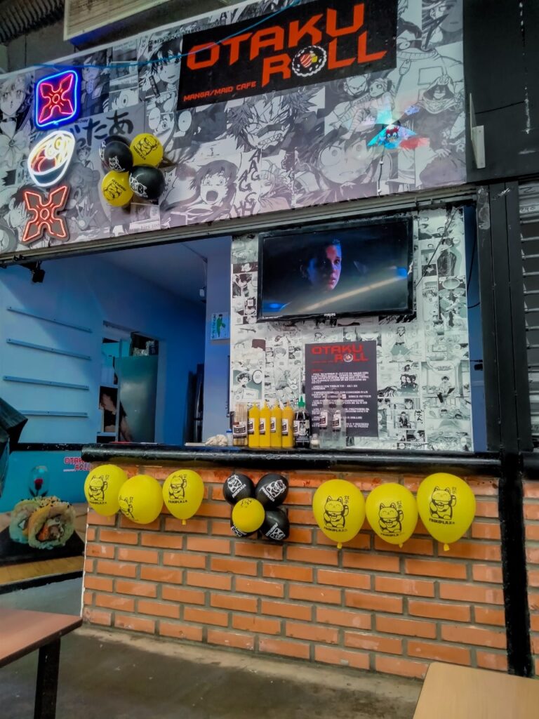 Otaku Roll Manga Maid Cafe